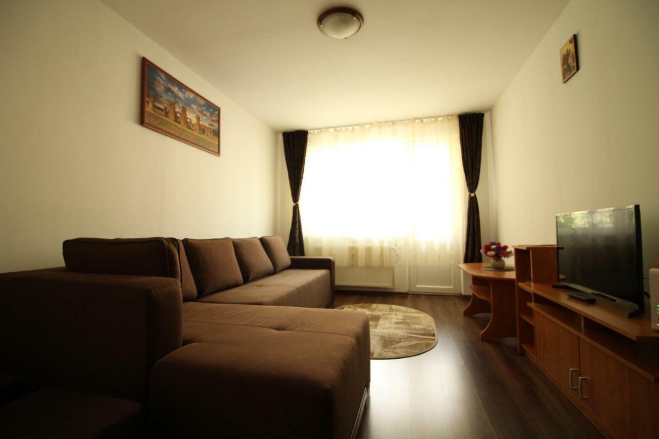 Orion Apartment Predeal Luaran gambar